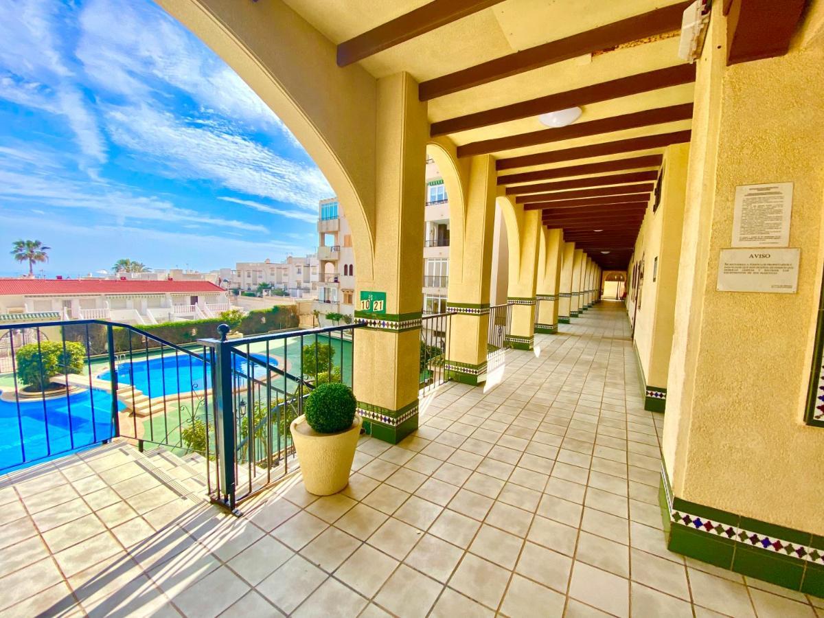 Beautiful Apartment Near Lamata Beach With Panorama Sea View!!! 托雷维耶哈 外观 照片